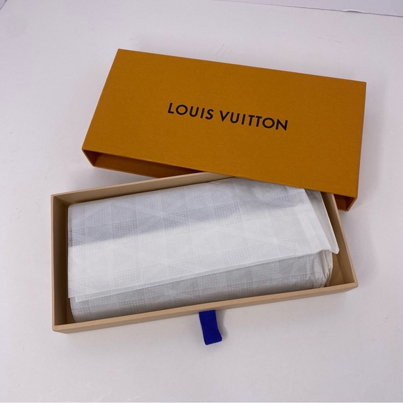 Louis Vuitton Porte Carte Credit Wallet - Picture 14 of 15